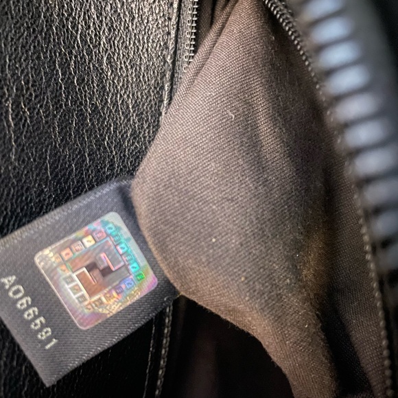 Authentic feathered vintage fendi bag - Picture 6 of 7